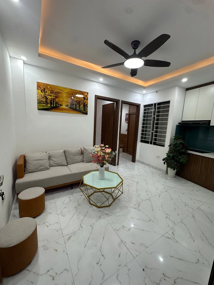 Căn hộ CCMN Đê La Thành 50m² giá 2.2 tỷ - Vị trí trung tâm Đống Đa