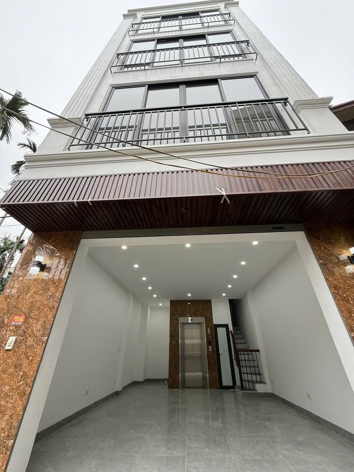 Nhà 6 tầng Thạch Bàn 41m² giá 8.x tỷ - Thiết kế hiện đại với thang máy