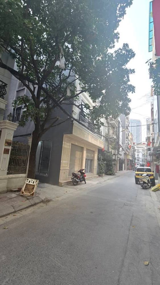 Bán gấp FrontHouse Hoàng Đạo Thành 54m² giá 24.8 tỷ - Ô tô tránh, kinh doanh tốt!