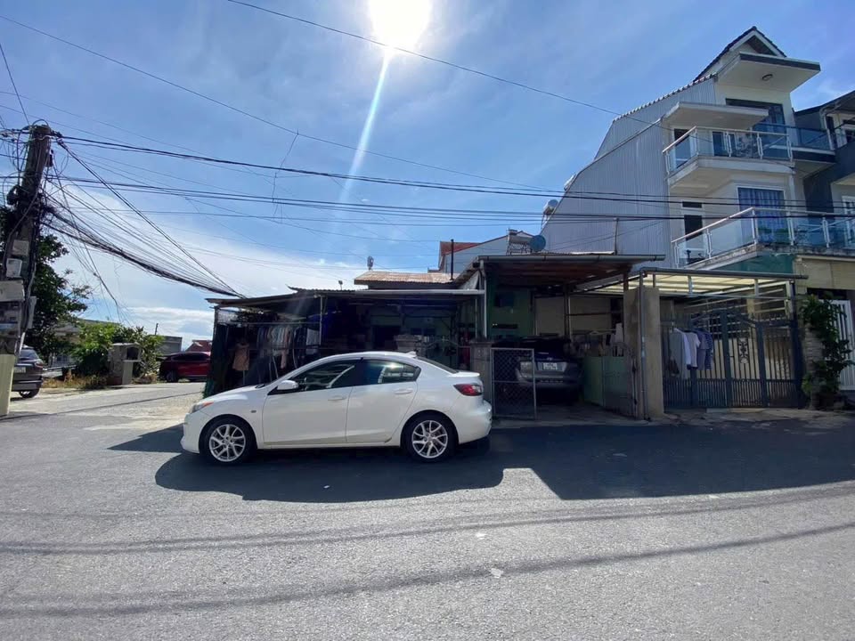 Lô đất 2 mặt tiền đường nhựa ô tô 122m² tại Phường Xuân Hương, Đà Lạt - Giá tốt cho đầu tư!