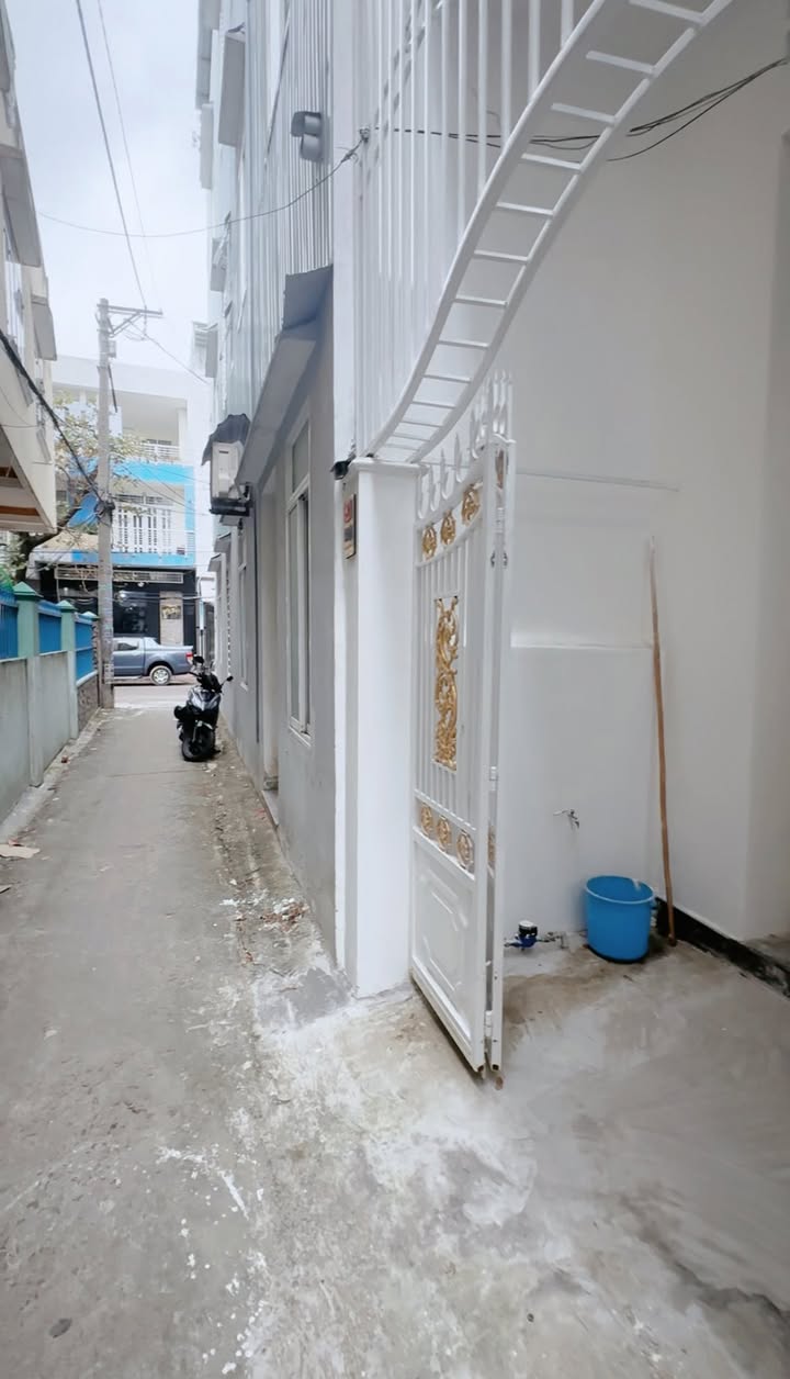 Nhà mặt tiền Nguyễn Thị Minh Khai 56m² giá chỉ 3.x tỷ - View thoáng đẹp!