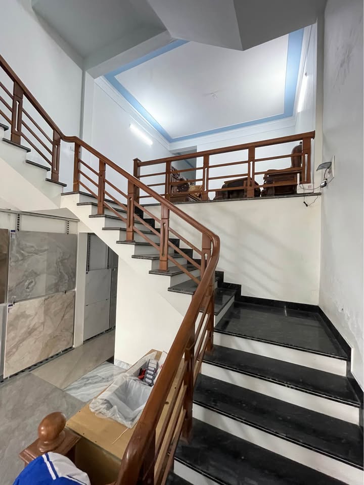 Nhà đẹp 3 tầng tại Quảng Thắng 85m² giá 3 tỷ - Sẵn sàng vào ở ngay!