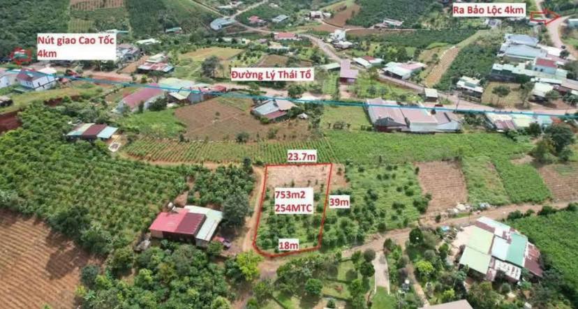 Đất thổ cư hẻm Lý Thái Tổ, Bảo Lộc 702m² giá 2.15 tỷ - Đường xe hơi tận nơi!