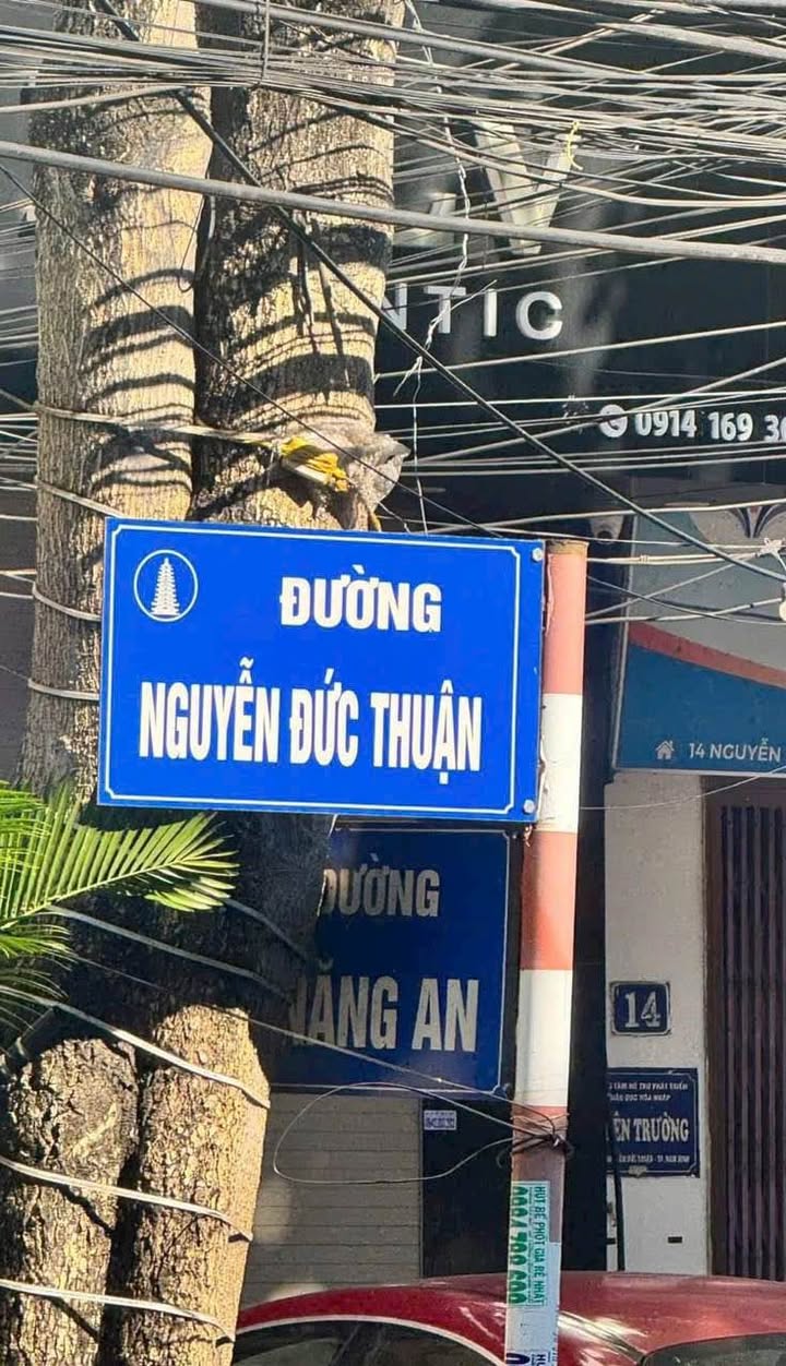 Nhà phố lô góc mặt đường Nguyễn Đức Thuận 61m² giá 8.4 tỷ - Điểm kinh doanh lý tưởng!