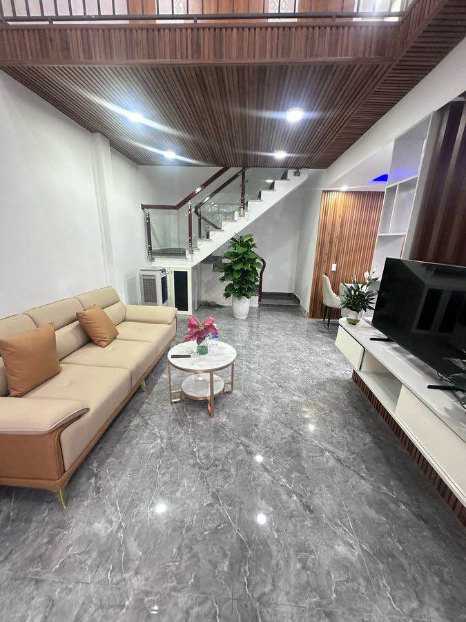 Nhà 2 tầng kiệt ô tô Tô Hiệu, Hòa Minh, 62m² giá 4.35 tỷ - Full nội thất cao cấp!