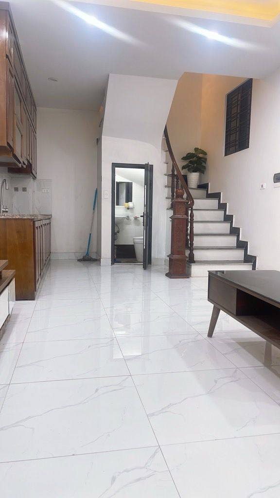 Nhà riêng Mỹ Đình 40m² giá 8 tỷ - Thiết kế 5 tầng, ô tô vào tận cửa!