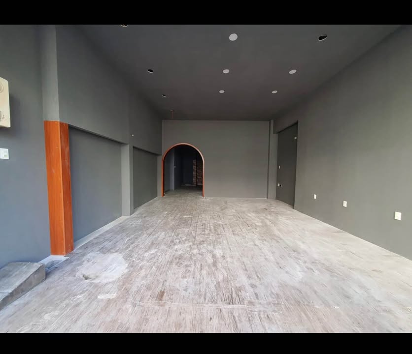 Nhà mặt tiền Hồng Bàng, Quận 6, 85m² - Kinh doanh sầm uất, thu hút khách du lịch!