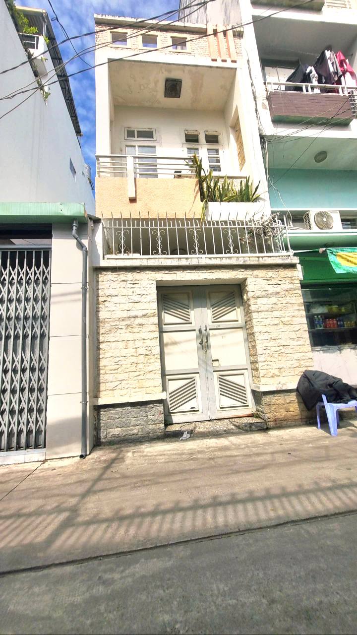 Nhà hẻm ô tô Cách Mạng Tháng 8, Q10 - 98m² giá chỉ 8.9 tỷ!