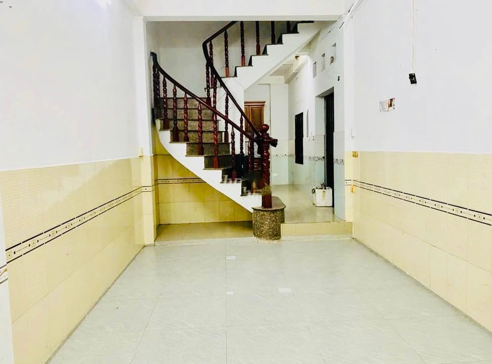 Nhà cho thuê hẻm Nguyễn Hồng Đào, Quận Tân Bình 30m² giá 10 triệu - Phù hợp cho gia đình!