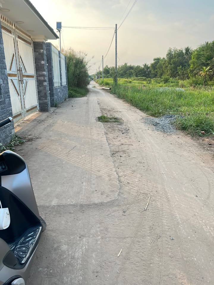 Đất nền Hữu Định - Bến Tre 295m² giá 1.5 tỷ - Đường xe 16 chỗ vào tận nơi!