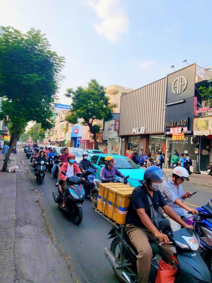 Nhà mặt tiền kinh doanh Lê Văn Sỹ, Phú Nhuận 101m² giá 25 tỷ - Đầu tư sinh lời ngay!