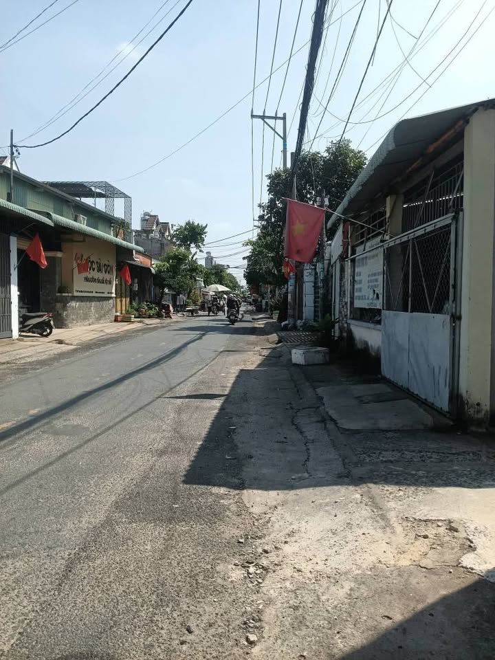 Nhà phố Hóc Môn 30m² giá 1.2 tỷ - Sẵn sàng vào ở ngay!