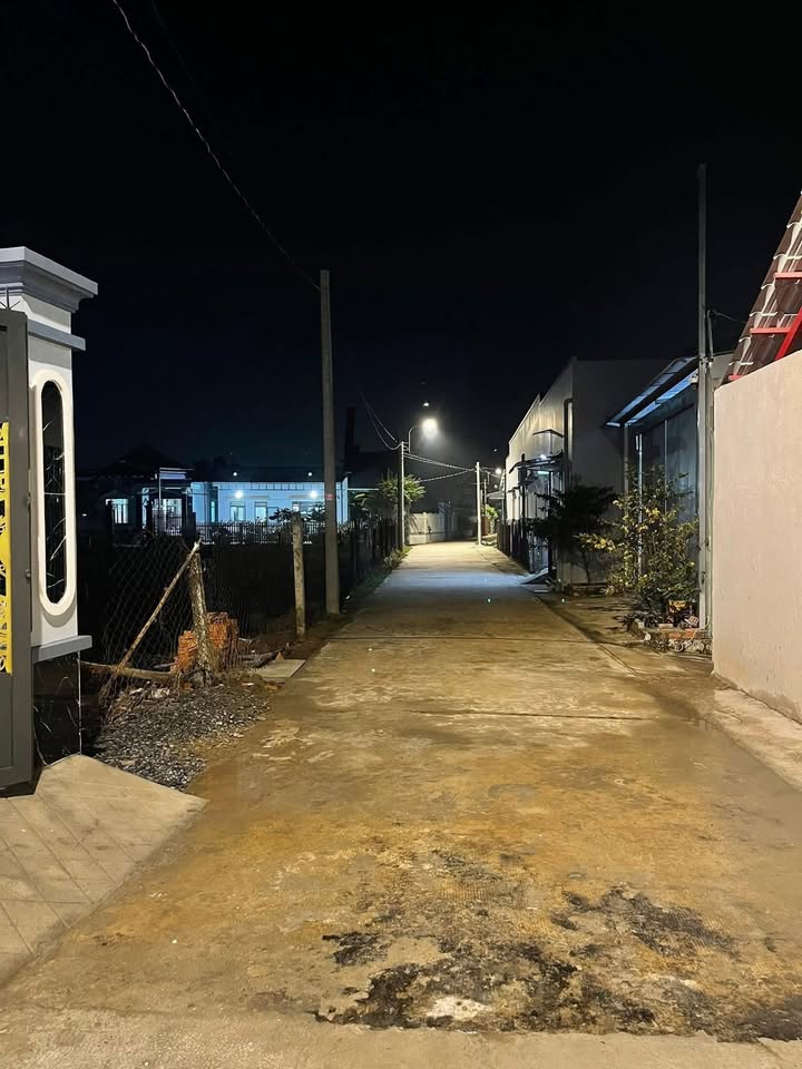 Nhà mặt tiền đường Kênh Cầu Đen, Cần Giuộc 110m² giá 1.9 tỷ - Sổ hồng chính chủ!