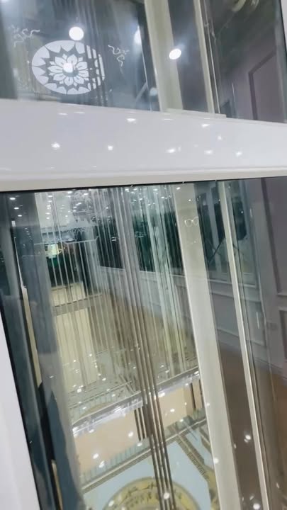 Nhà mặt phố Cầu Giấy 250m² giá 45 triệu - Thang máy, 2 mặt tiền