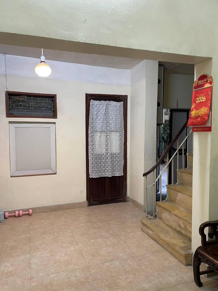 Nhà cho thuê tại Quán Thánh, Ba Đình 40m² giá thỏa thuận - Đầy đủ tiện nghi, vào ở ngay!