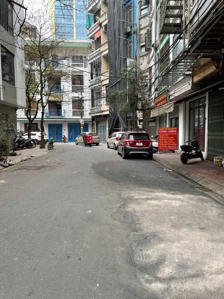 Nhà riêng cho thuê 168 Hoàng Quốc Việt, 195m² - Vị trí đắc địa, phù hợp làm văn phòng!
