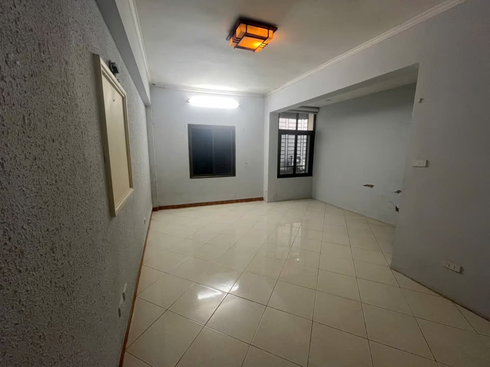 Cho thuê căn hộ tập thể Xã Đàn 2PN, 2WC giá 6 triệu - Không gian thoáng đãng, tiện nghi đầy đủ!