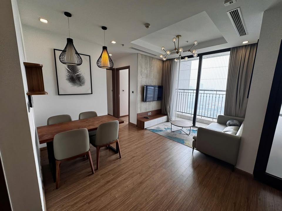 Căn hộ Vinhomes Westpoint 63m² giá 7.3 tỷ - Full nội thất, ban công đông nam