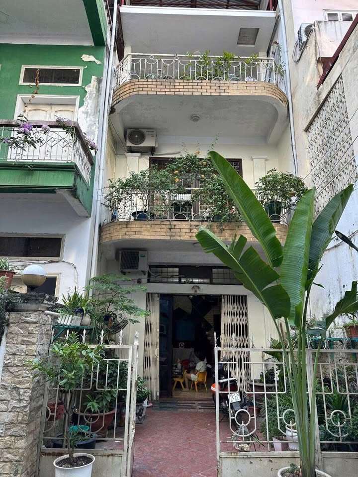 Nhà Bà Triệu, Hà Đông 80m² giá 11 tỷ - Chủ cần bán gấp trước Tết!