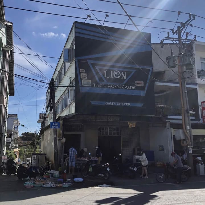 Nhà cho thuê ba mặt tiền Ngô Quyền Đà Lạt 210m² giá 40 triệu - Kinh doanh thuận lợi!