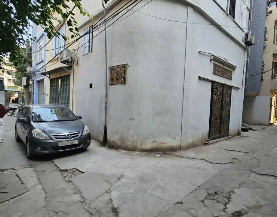 Nhà 2 tầng Phú Diễn 33m² giá 6.x tỷ - Ô tô đỗ cửa, lô góc!