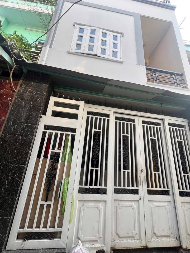 Nhà hẻm Huỳnh Tấn Phát Quận 7 50m² giá 3.99 tỷ - Sổ hồng chính chủ, thuận tiện di chuyển!