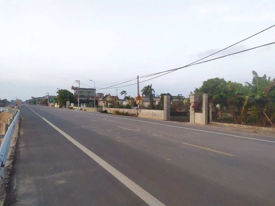 Cho thuê đất mặt tiền đường 221a, xã Hưng Phú, 600m² giá 12 triệu - Cơ hội tuyệt vời cho đầu tư!