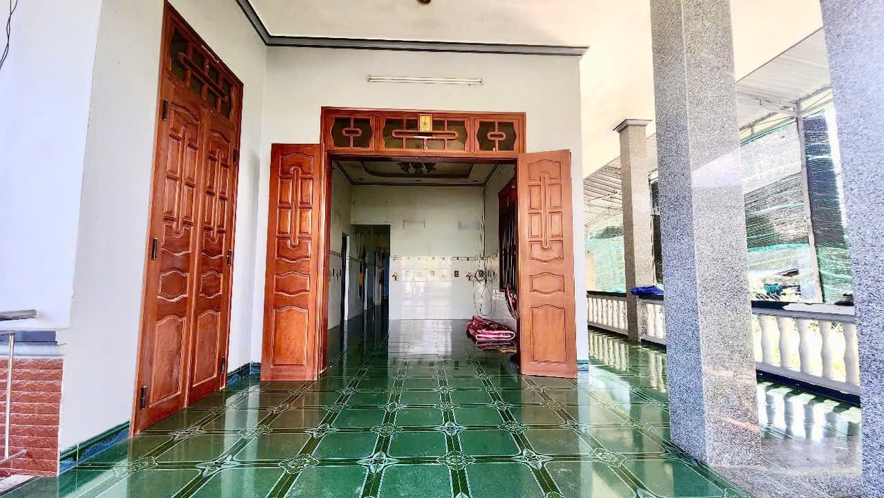 Căn nhà vườn mặt tiền Tỉnh Lộ 2 - 1.943m² chỉ 3,5 tỷ - Vị trí đắc địa gần trung tâm