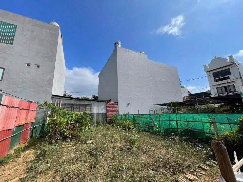 Đất nền Khu 4B, Sơn La 87m² giá 2 tỷ - Sổ đỏ chính chủ, vị trí đắc địa!