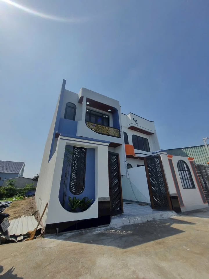 Nhà 1 Lầu Xã Mỹ Lộc 100m² giá 2.25 tỷ - Sẵn sàng đón Tết!