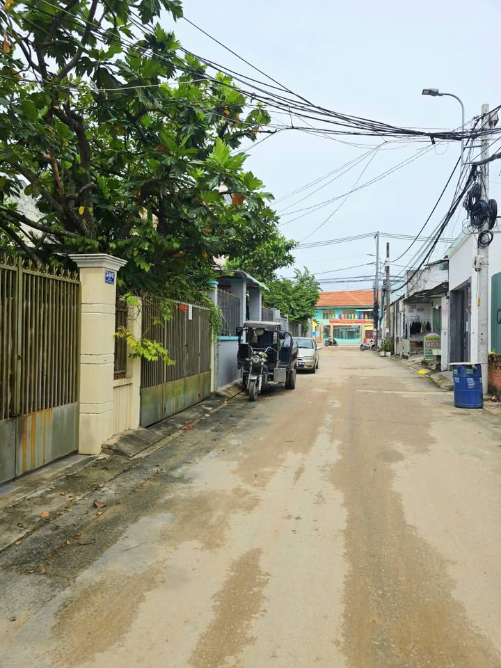 Đất Lò Lu, Trường Thạnh, Thủ Đức 224m² giá 11.2 tỷ - Khuôn đất vuông nở hậu, xây dựng dễ dàng!