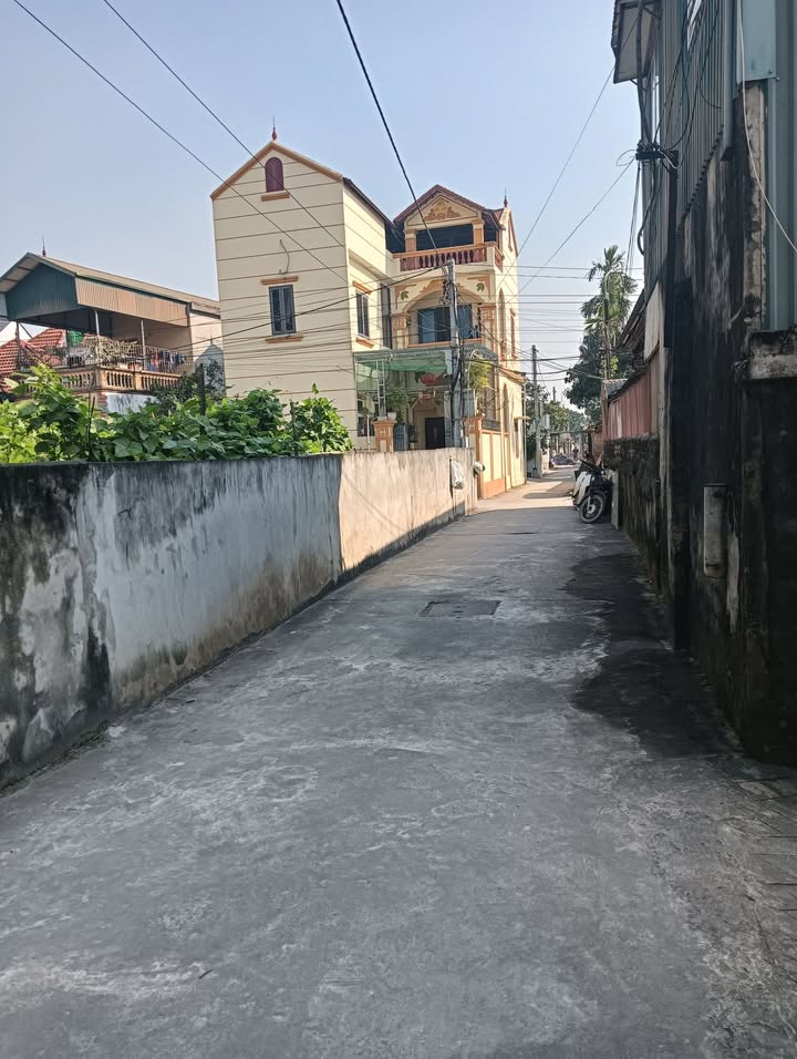 Nhà 2 tầng Xâm Hồ Vân Tảo 48m² giá 2 tỷ - An cư ngay!