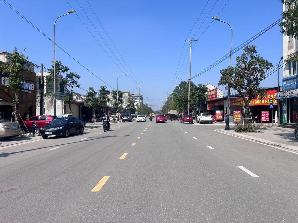 Đất Kinh Doanh Mặt Đường Lê Duẫn, Hồng Lĩnh 176.6m² giá 10-19 tỷ - Mặt tiền đẹp, kinh doanh thuận lợi!