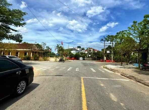 Đất kinh doanh mặt đường La Sơn Phu Tử - Nguyễn Du 342m² giá 14 tỷ - Địa thế vàng trung tâm!