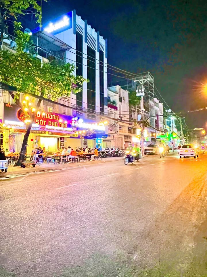 Đất nền Bình Thạnh 210m² giá 34.8 tỷ - Doanh thu 140 triệu/tháng!