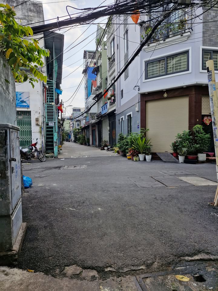 Bán nhà hẻm 136 Vạn Kiếp, Quận Bình Thạnh 80m² - Khu vực kinh doanh sầm uất!