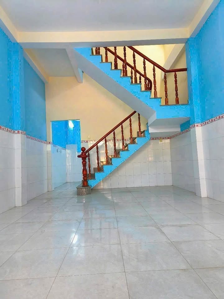 Nhà 1 trệt 1 lầu Xuân Thới Thượng 67.2m² giá 3.45 tỷ - Sổ hồng chính chủ, gần chợ!