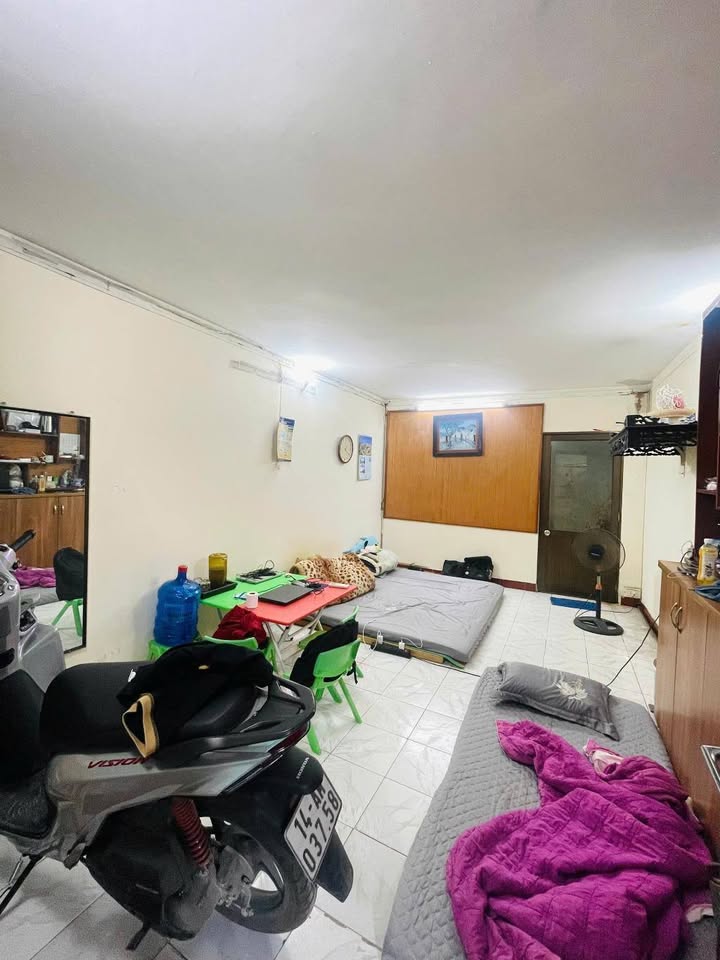 Căn hộ Tập thể Quỳnh Mai, Hai Bà Trưng 25m² giá 3.45 tỷ - Thiết kế linh hoạt, tiện ích bạt ngàn!