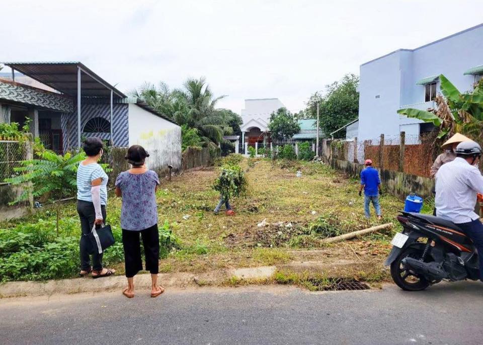 Đất thổ cư mặt tiền đường 18m, Bến Cát - Diện tích 250m², chỉ 450 triệu!