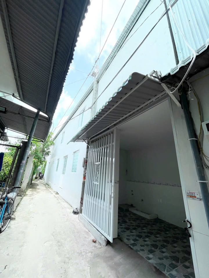 Nhà cho thuê 1 trệt 1 lầu tại Long Xuyên, 3PN chỉ 4.5 triệu/tháng - Tiện nghi đầy đủ!