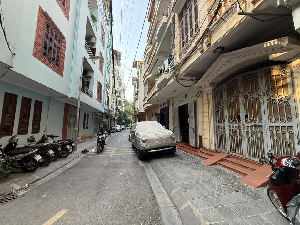 Nhà Đầm Trấu 60m², 5 tầng giá thương lượng - Mặt tiền kinh doanh tuyệt vời!