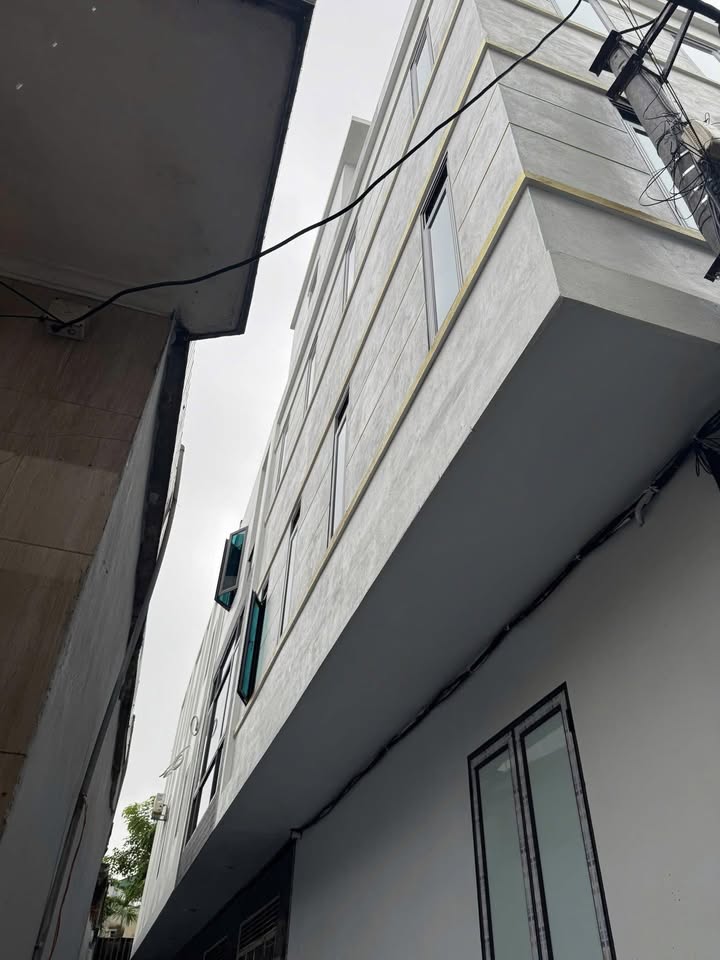 Nhà 3 tầng Trần Hưng Đạo 96m² giá 1.8 tỷ - Giao nhà trước Tết!