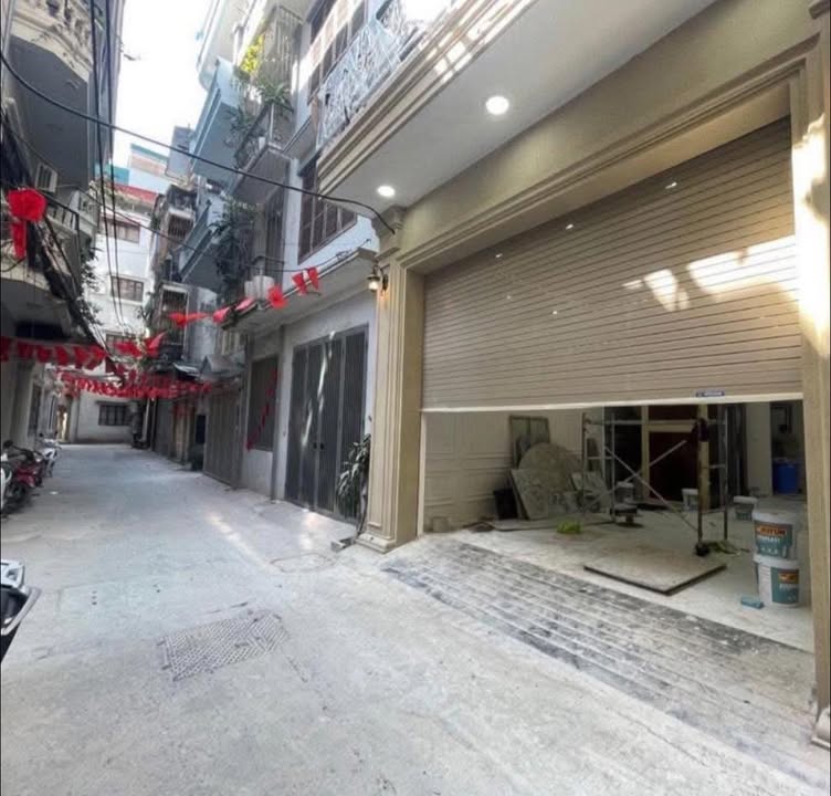 Nhà Đẹp Hoàng Đạo Thúy, 52m² giá 6 tỷ - Lô góc mặt tiền rộng, PCCC đầy đủ!