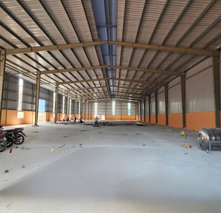 Cho thuê xưởng Tân Uyên Bình Dương 3500m² giá 200 triệu - Khuôn viên riêng biệt, hoàn công đầy đủ!