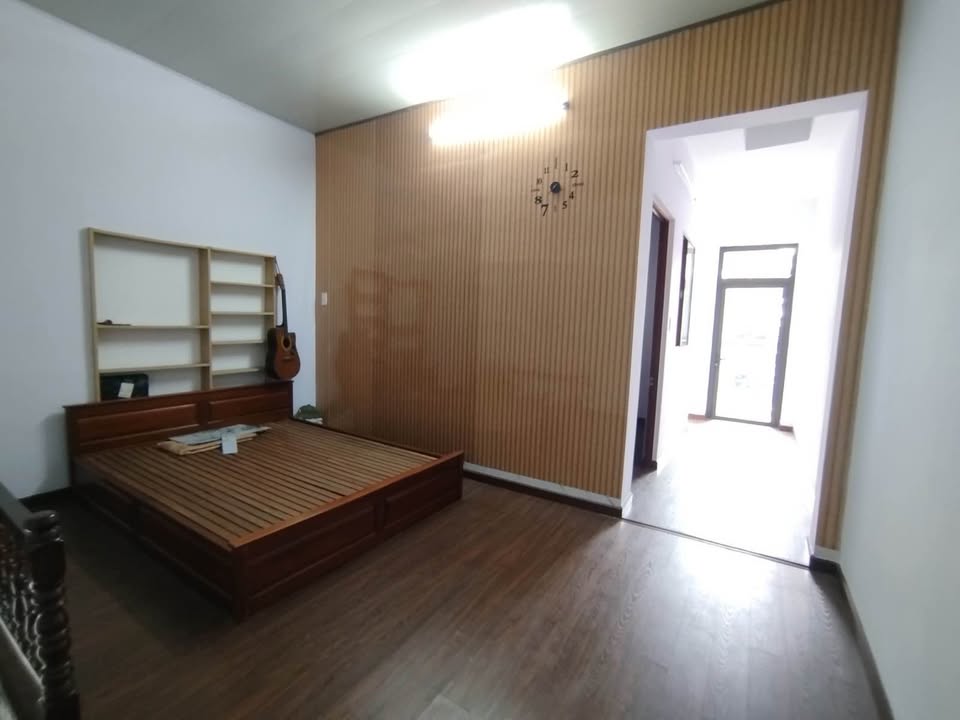 Nhà phố mặt tiền Cách Mạng Tháng 8, Cẩm Lệ 43m² giá 6 tỷ - Đầu tư sinh lời tuyệt vời!