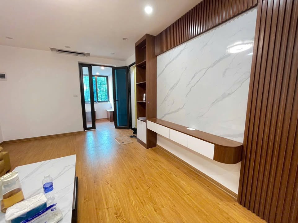 Căn hộ Tập Thể Chùa Bộc 55m² giá 3.78 tỷ - Thiết kế lô góc sáng thoáng!