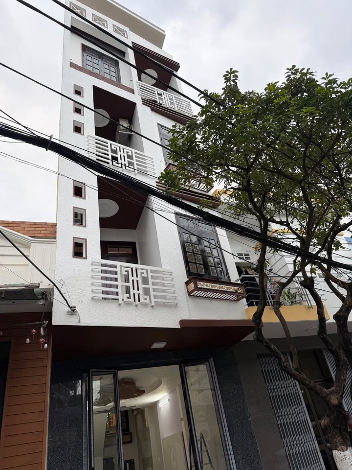 Nhà 5 tầng mặt tiền Hải Hồ 81m² giá thỏa thuận - Vị trí kinh doanh lý tưởng!