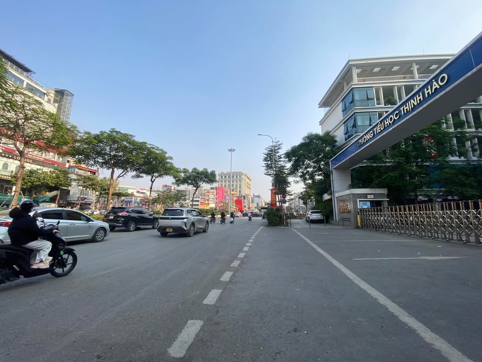 Nhà phố Ô Chợ Dừa 165m² giá 10 tỷ - Mặt phố an ninh tuyệt đối!