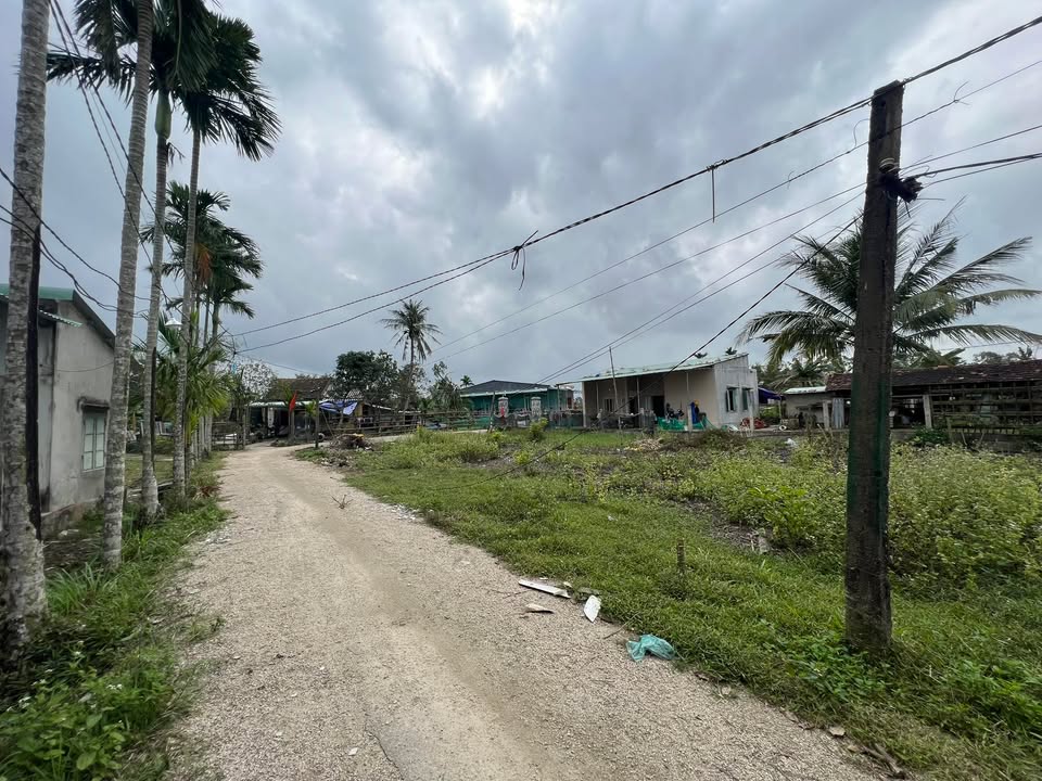 Đất nền Quế Mỹ 105m² giá chỉ 300 triệu - Sổ hồng chính chủ sẵn sàng giao dịch!