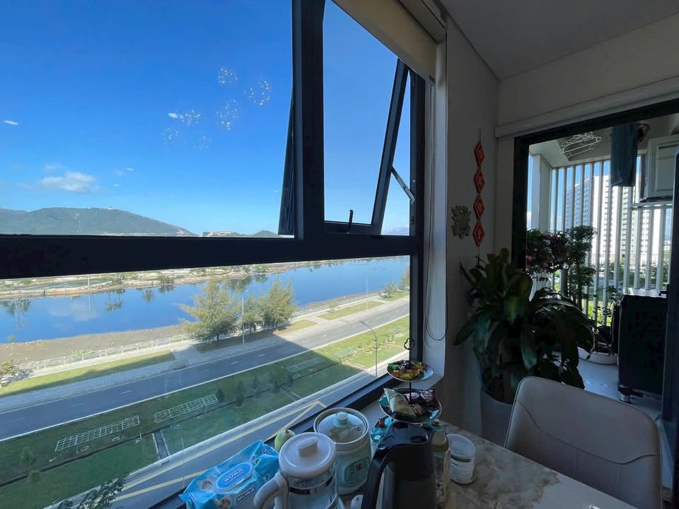 Căn hộ CT1 Riverside Luxury Nha Trang 74m² giá 5.5 tỷ - Căn góc view sông tuyệt đẹp!